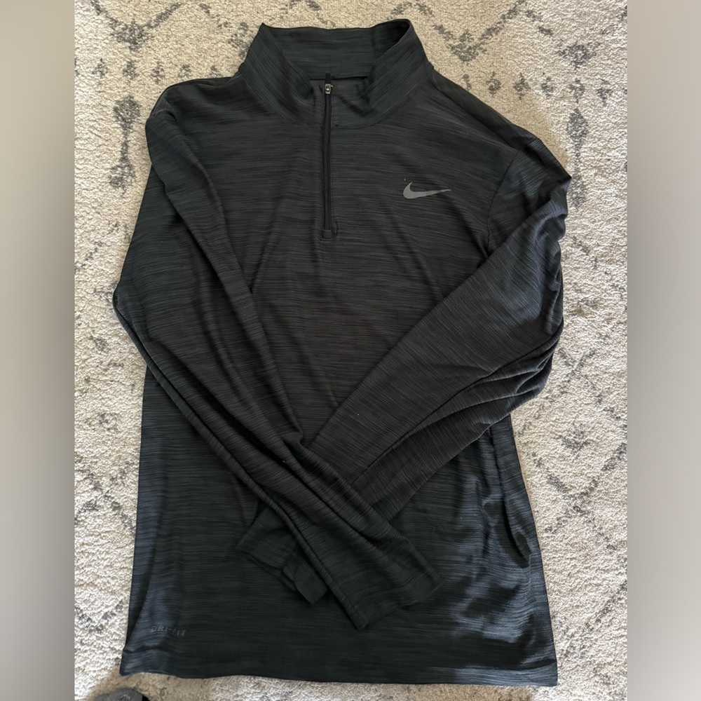 Nike Men’s Dri-fit long sleeve shirt